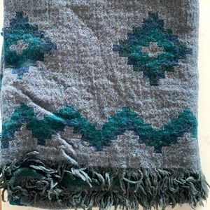 Aritzia Wilfred blanket Scarf